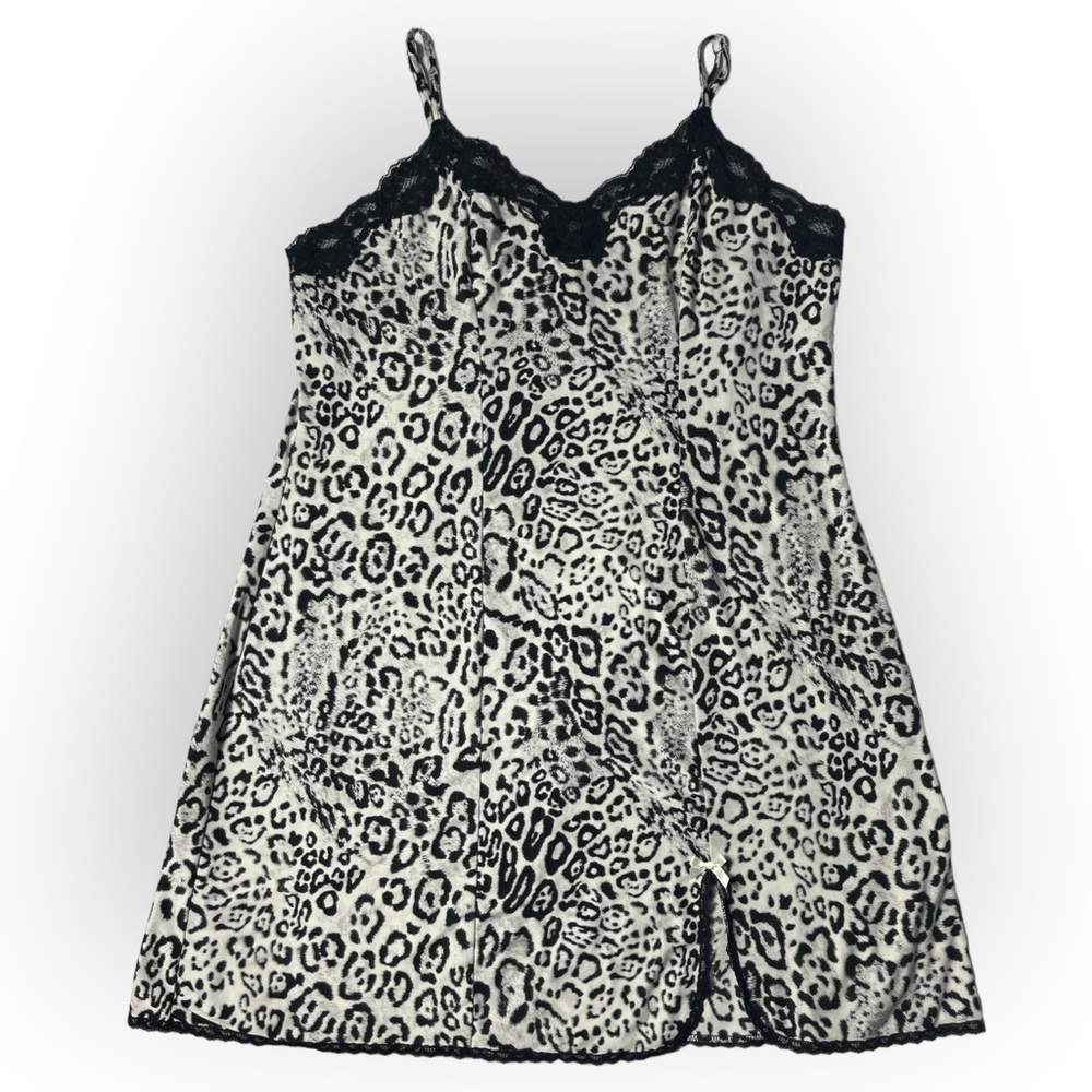Y2K Vintage Lingerie Expressions by California Dynasty Leopard Print Chemise
